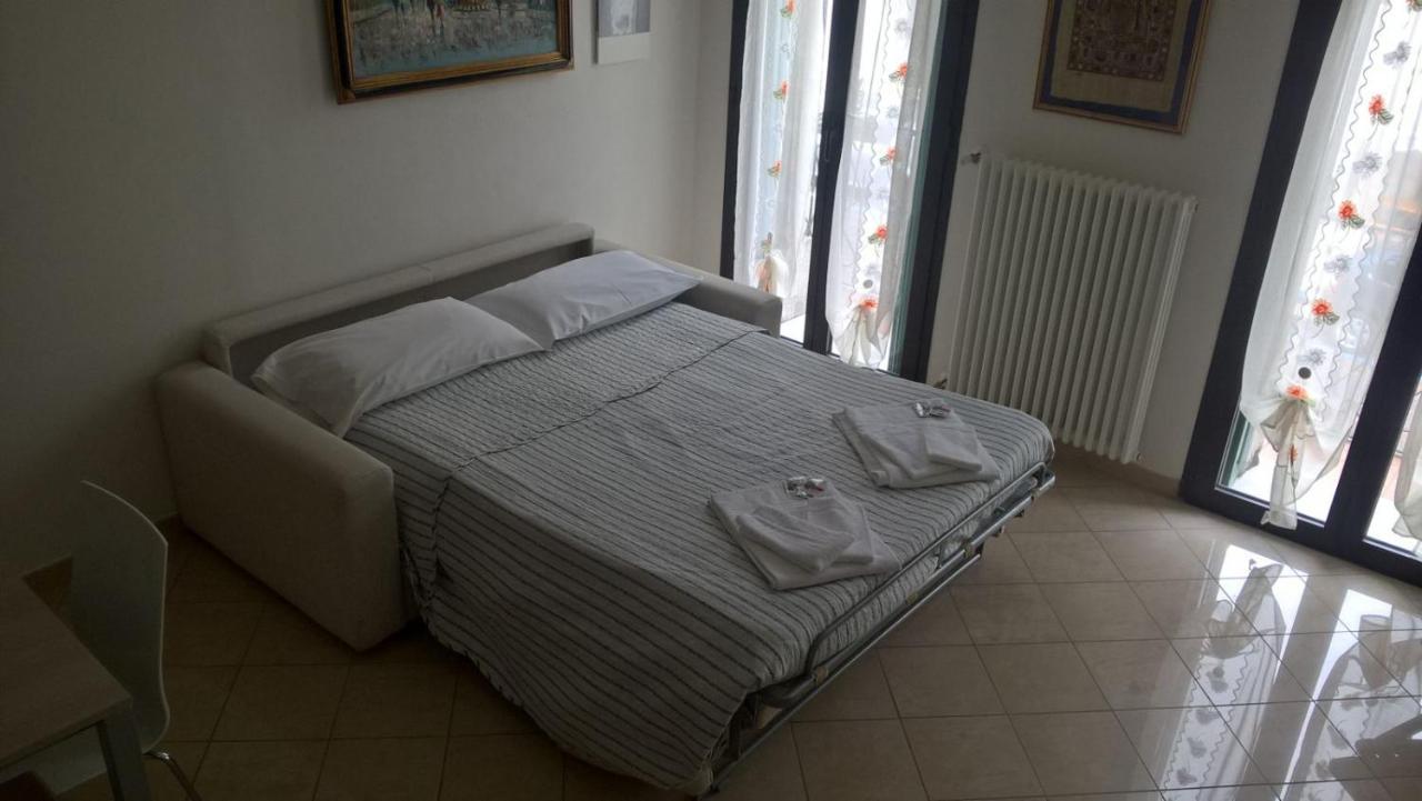 Casa Cuore - Love Pets - Fronte Ospedale Sacro Cuore Negrar Exterior foto